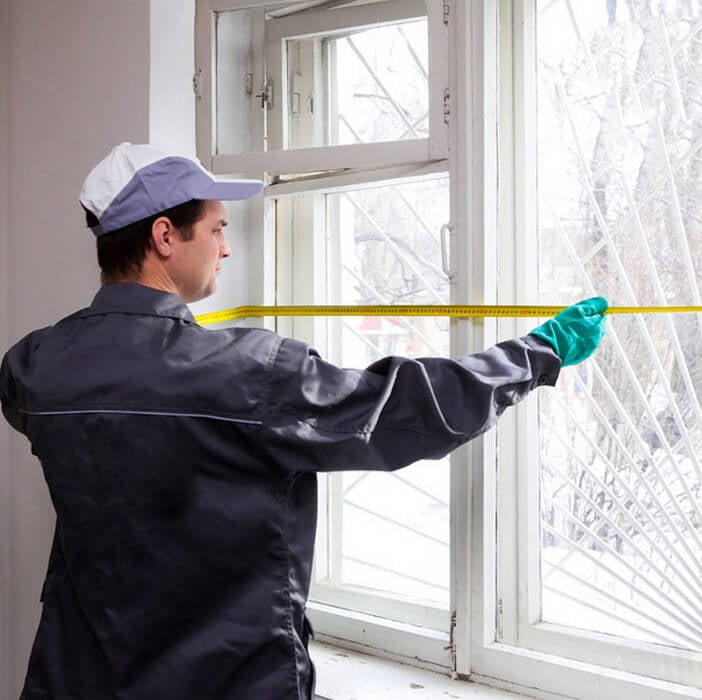 Вызов мастера по установке пластиковых окон REHAU фото